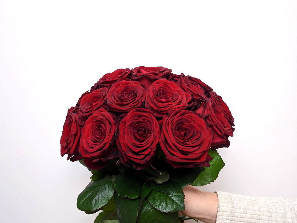 Red Rose Bouquet - Image 9