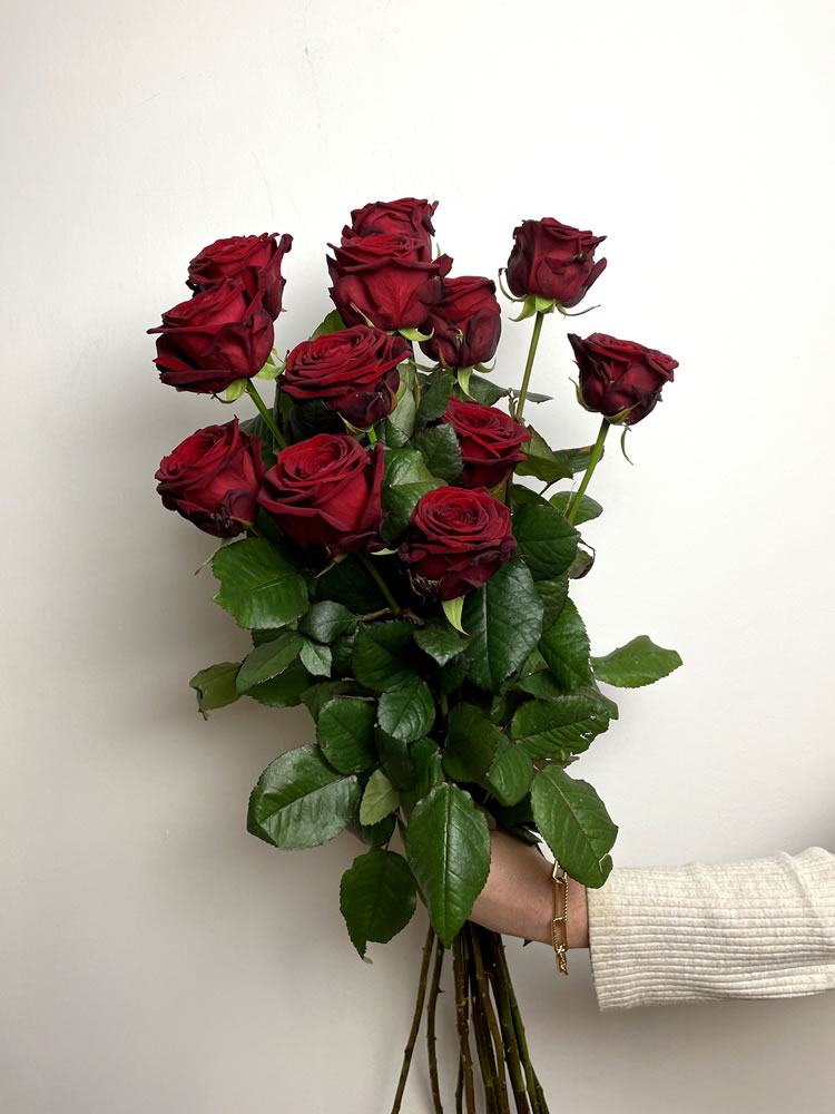 Red Rose Bouquet - Image 5